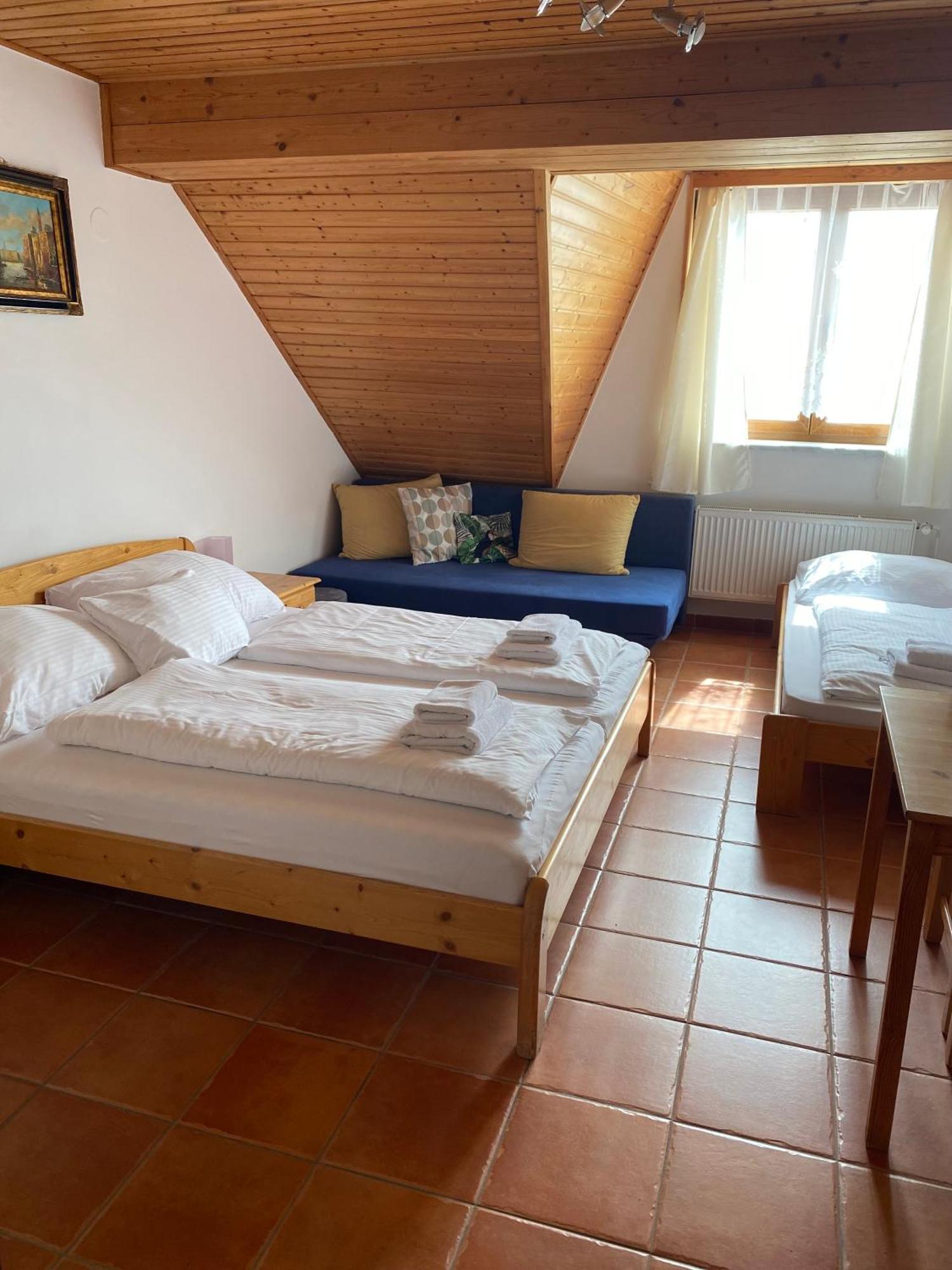 Hotel Kreta Kutná Hora Kültér fotó